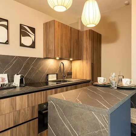 Host Velvy Apartment