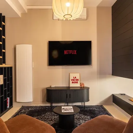 Host Velvy Appartement *